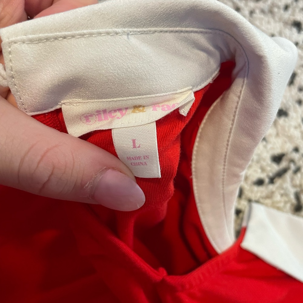 Red collared blouse - Picture 7 of 7